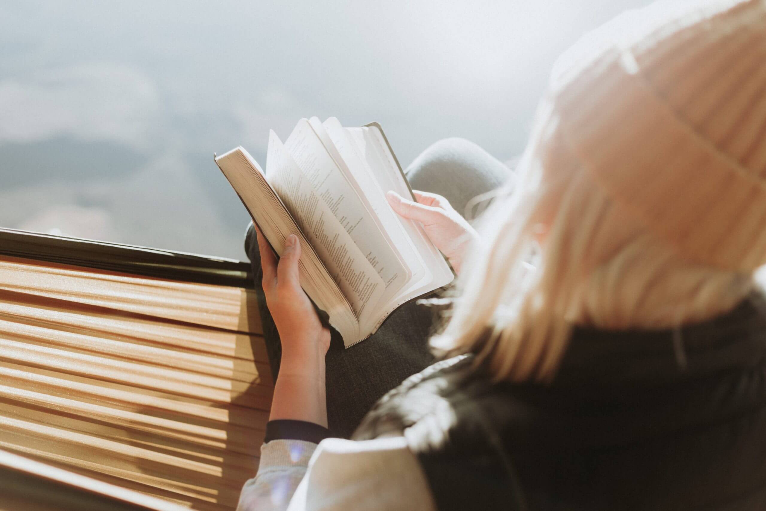 Etude Biblique dans une église à Paris